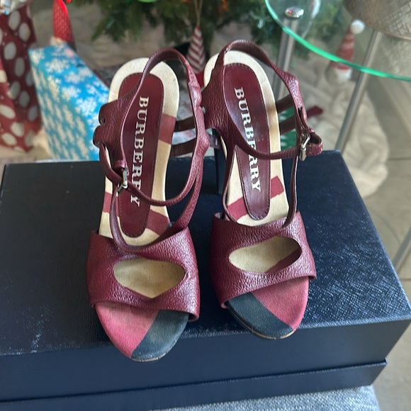 Burberry heels wine w37 - Picture 4 of 4